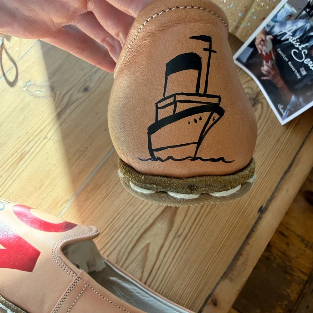 Custom Artist Series Sabah Tan Leather Slippers by Artist Carolyn Macartney - Picture 4 of 10